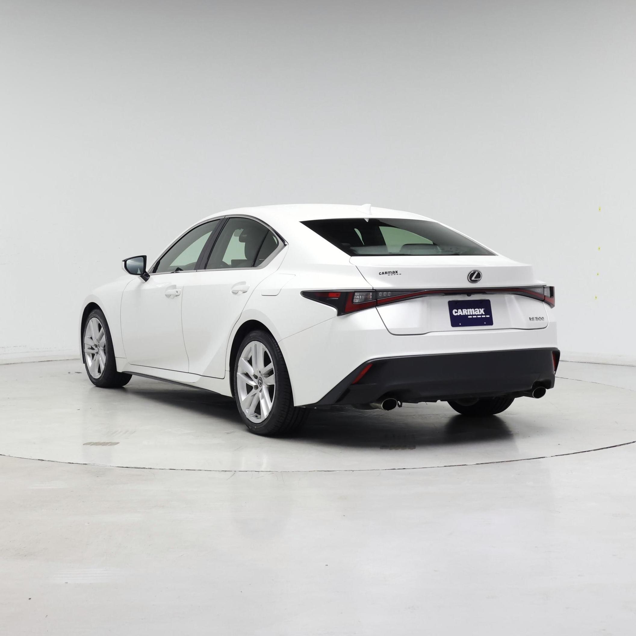 Thumbnail: 2022 Lexus IS - 2