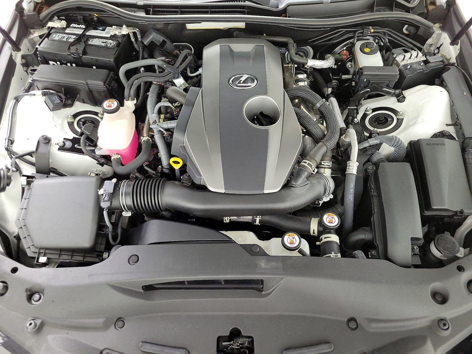 2022 Lexus IS 300 - Photo 23