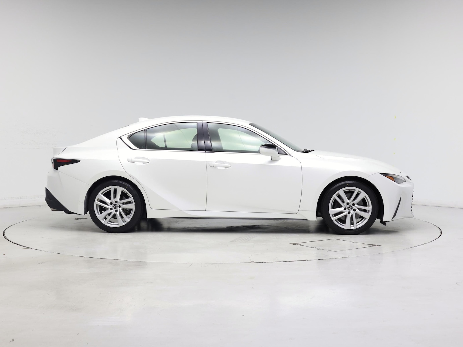 2022 Lexus IS 300 - Photo 8