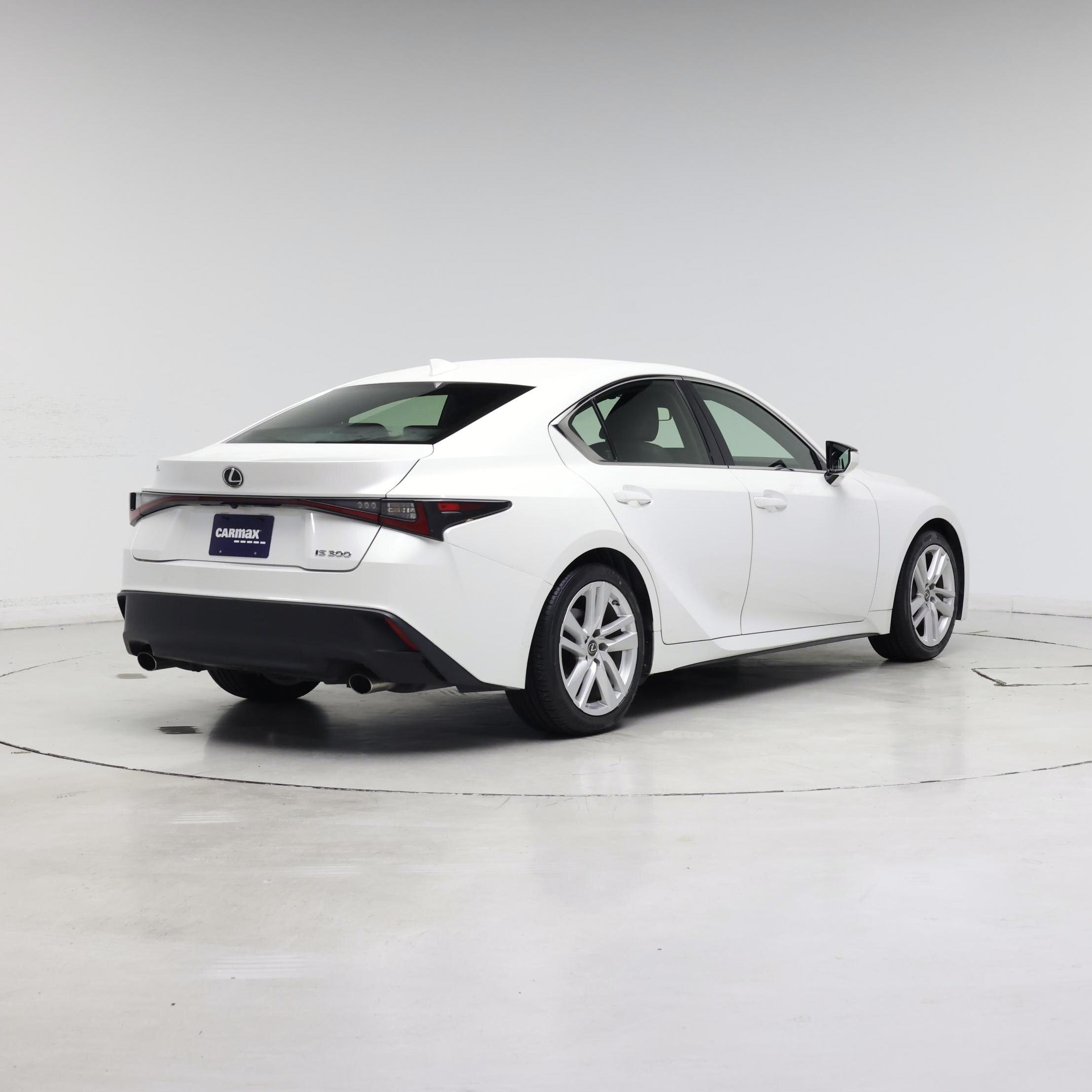 Thumbnail: 2022 Lexus IS - 8