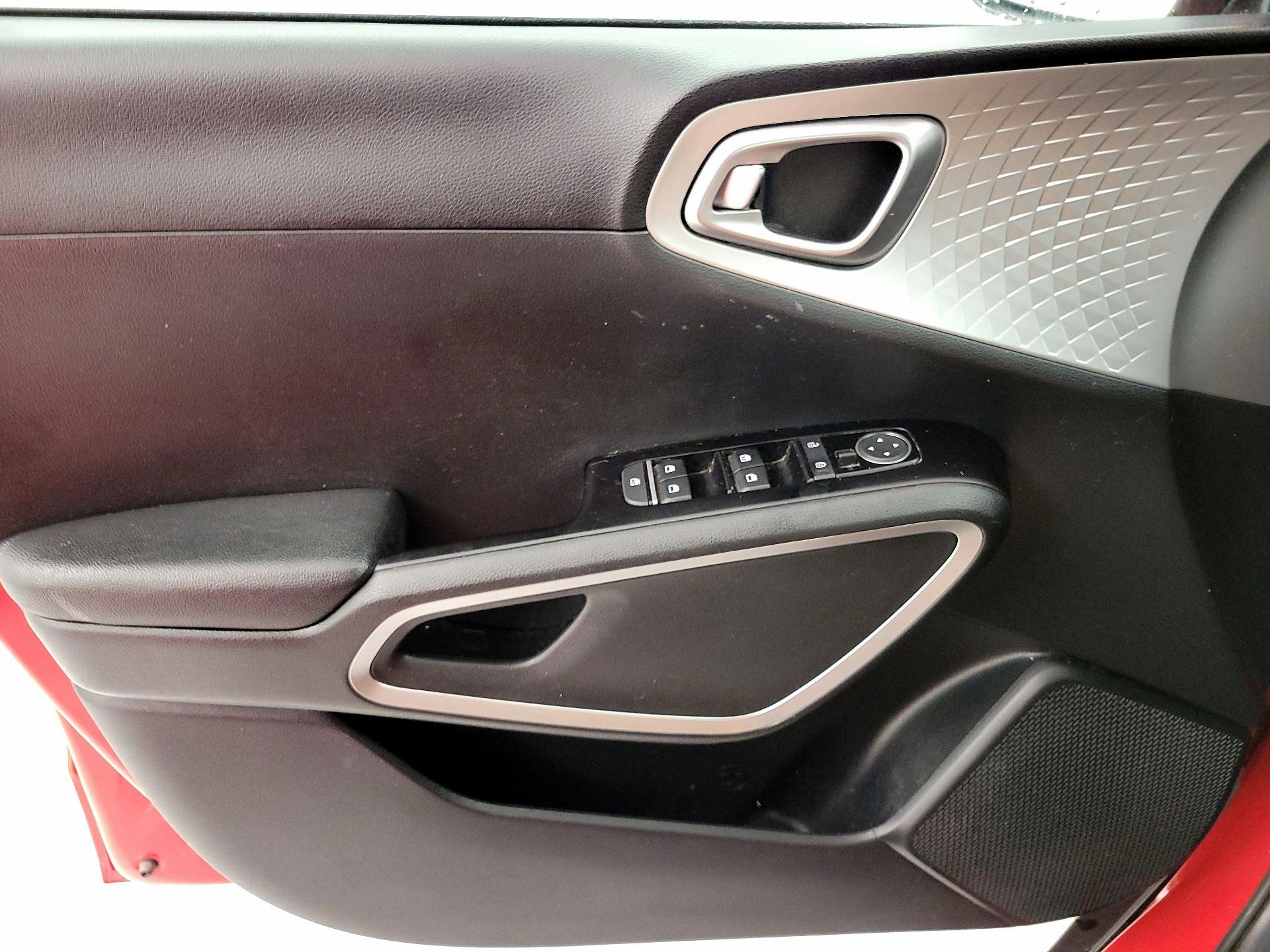 Thumbnail: 2022 Kia Soul - 12