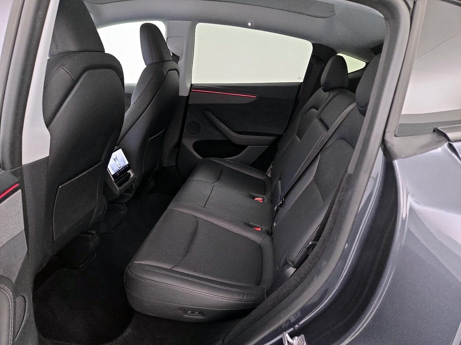 2026 Tesla Model Y Premium - Photo 21