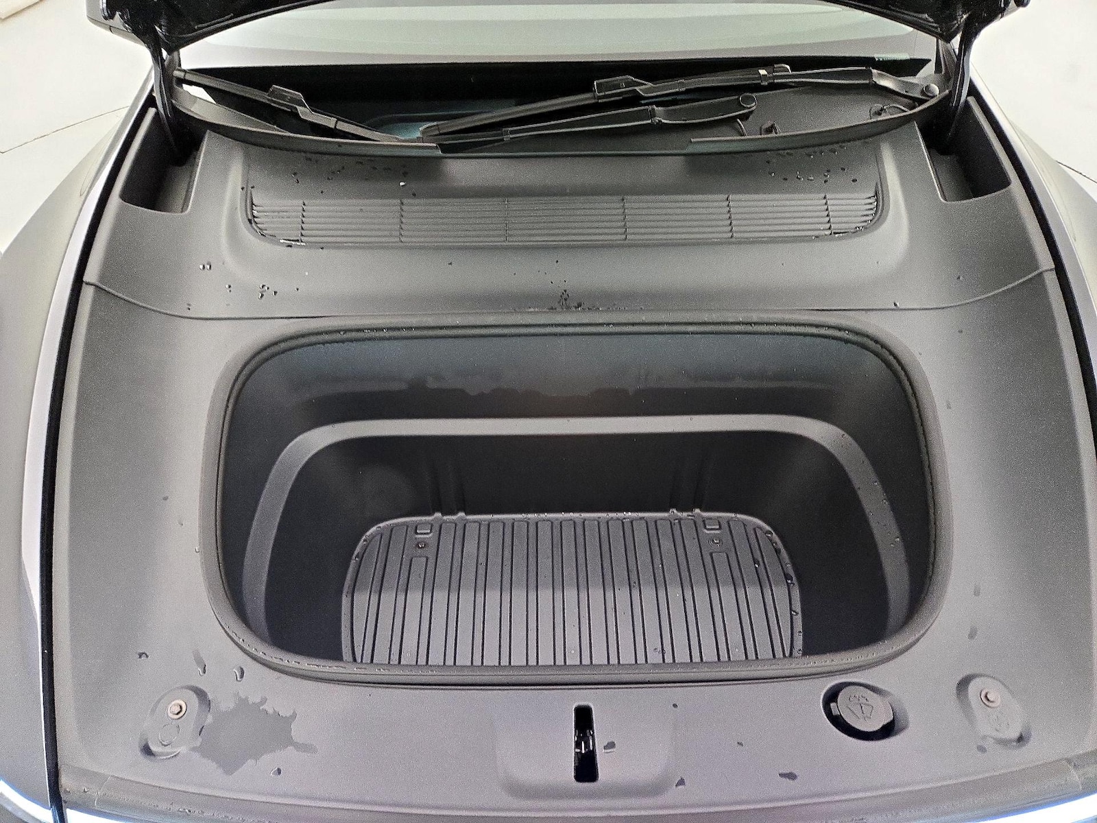 2026 Tesla Model Y Premium - Photo 23