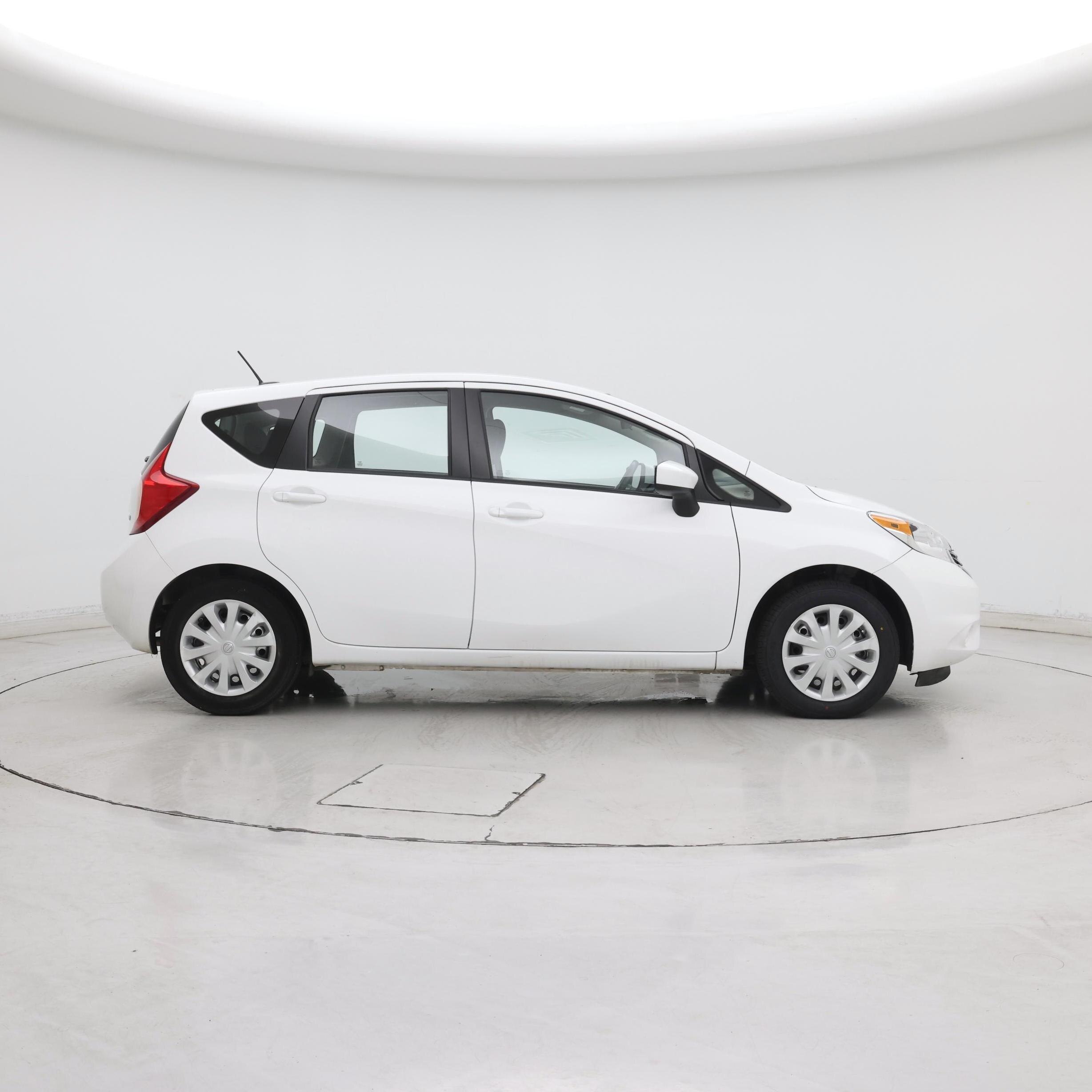 Thumbnail: 2016 Nissan Versa Note - 7