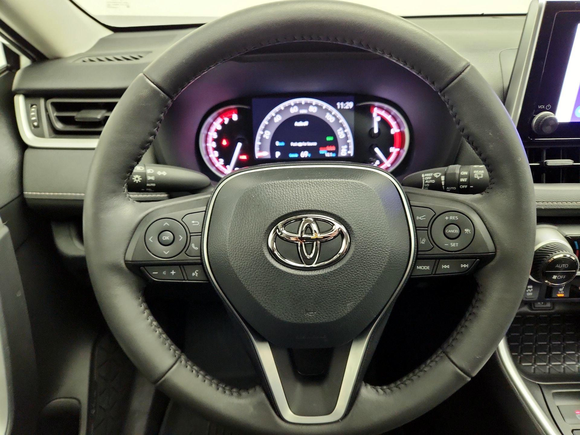 Thumbnail: 2024 Toyota RAV4 - 10
