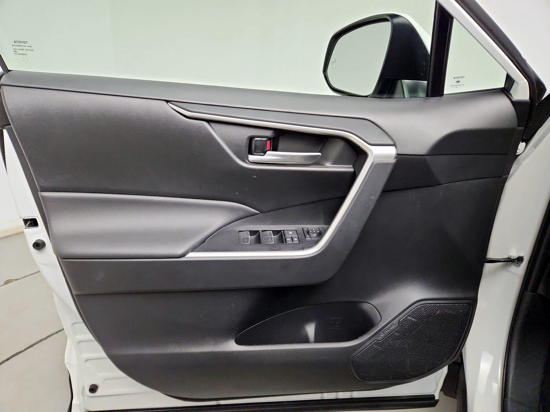 Thumbnail: 2024 Toyota RAV4 - 12