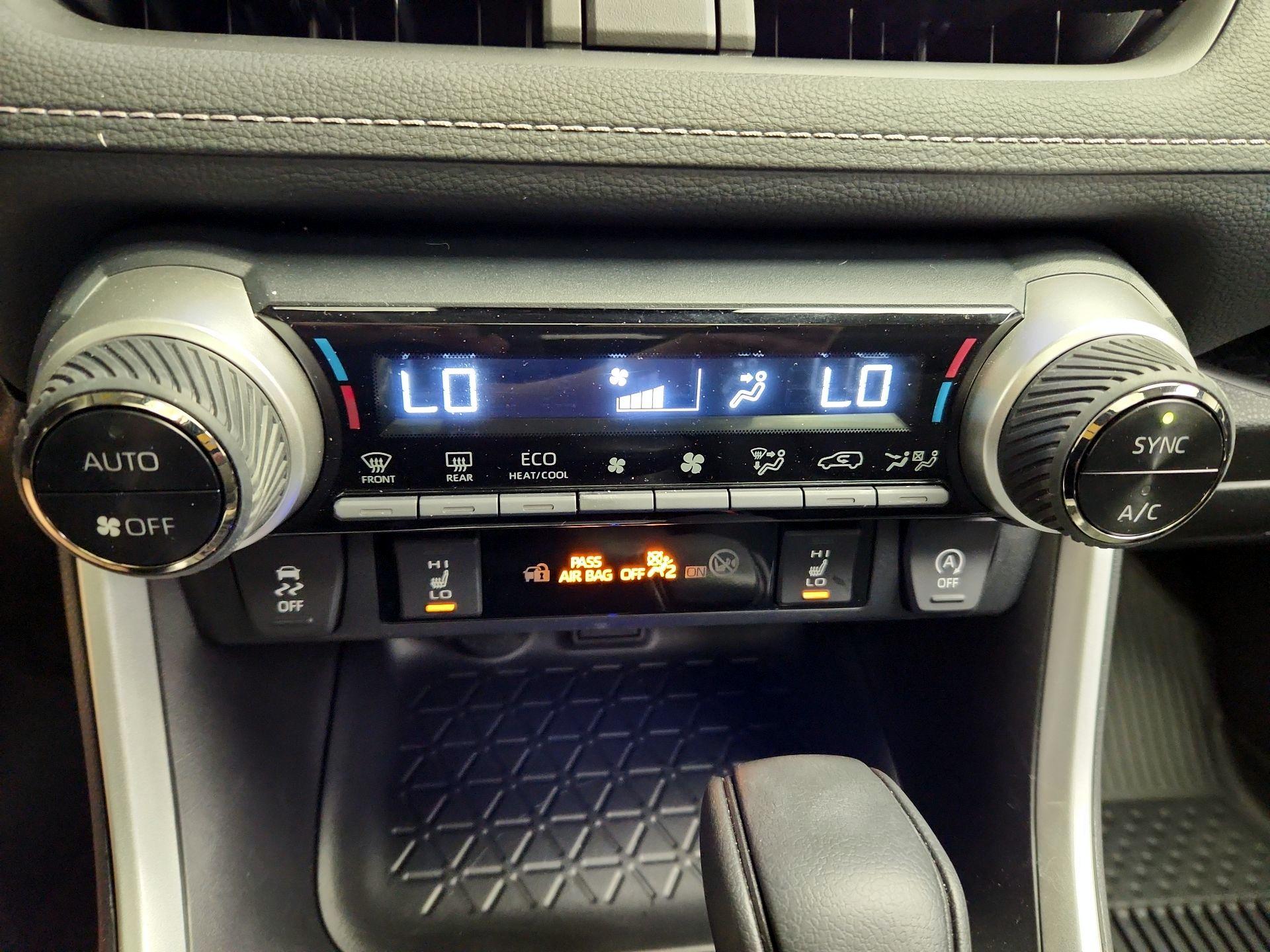 Thumbnail: 2024 Toyota RAV4 - 17