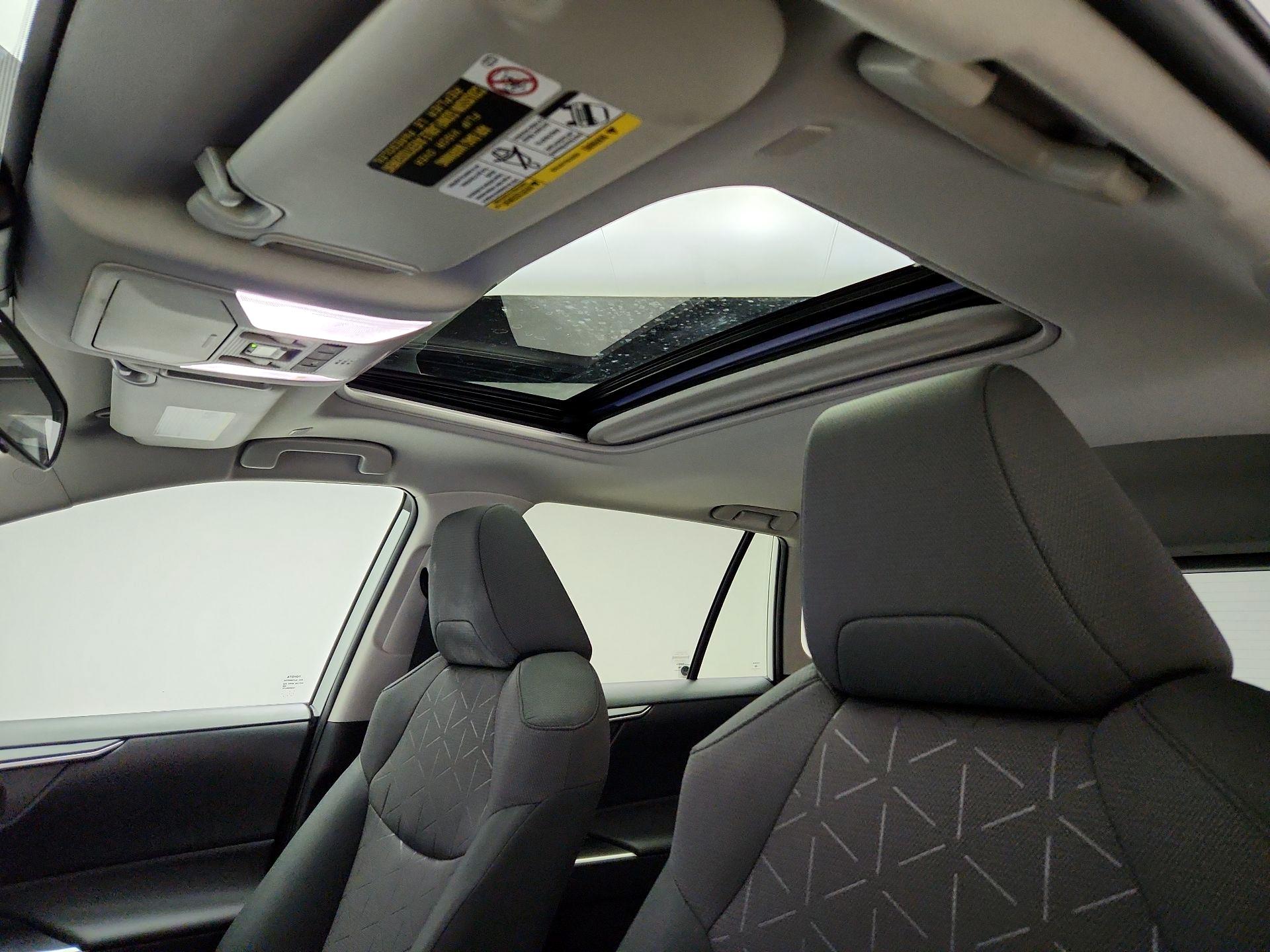 Thumbnail: 2024 Toyota RAV4 - 20