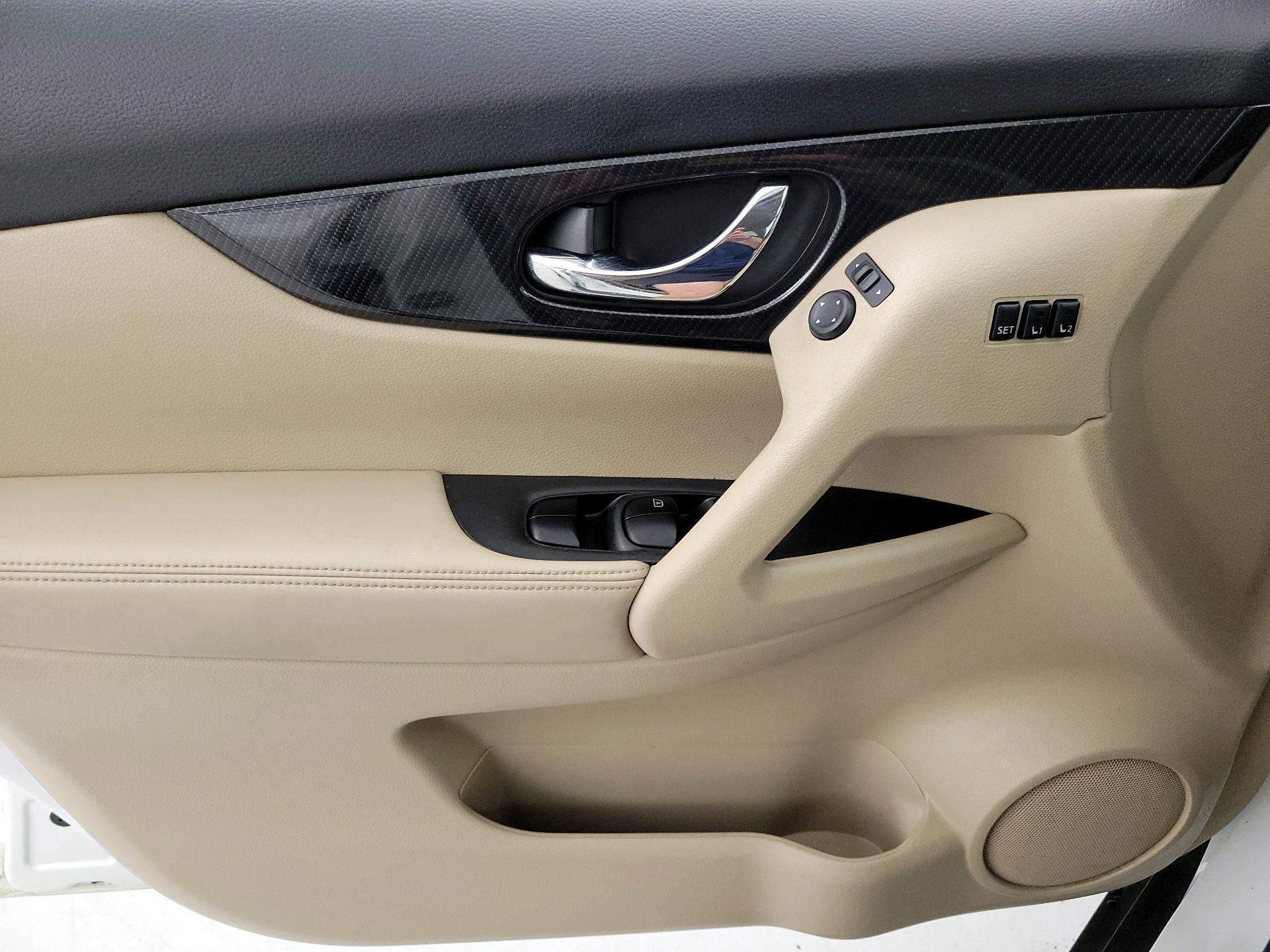 Thumbnail: 2018 Nissan Rogue - 12