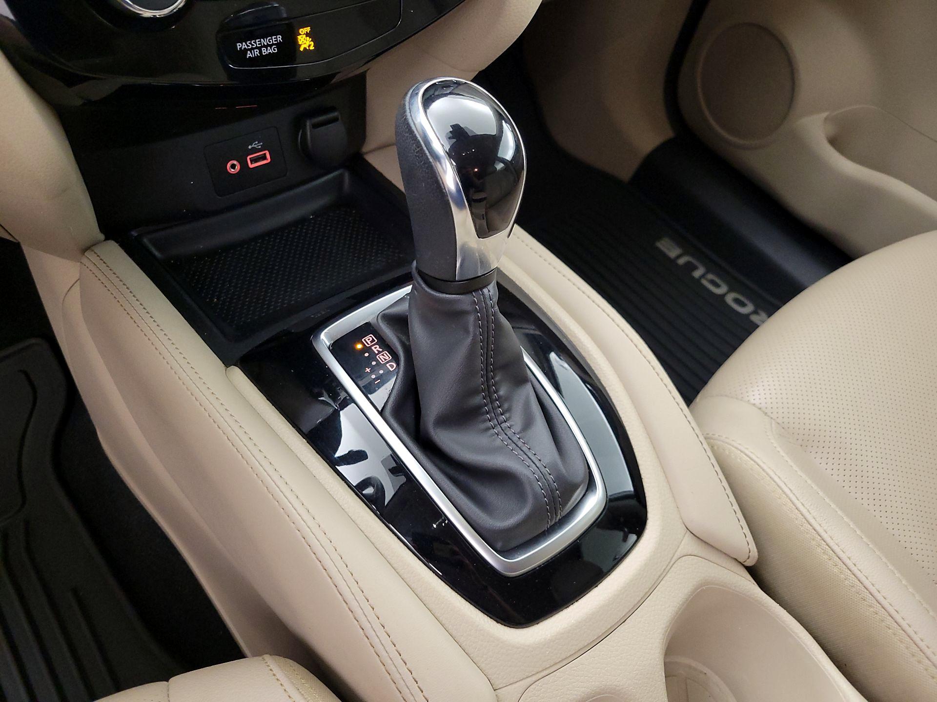 Thumbnail: 2018 Nissan Rogue - 18