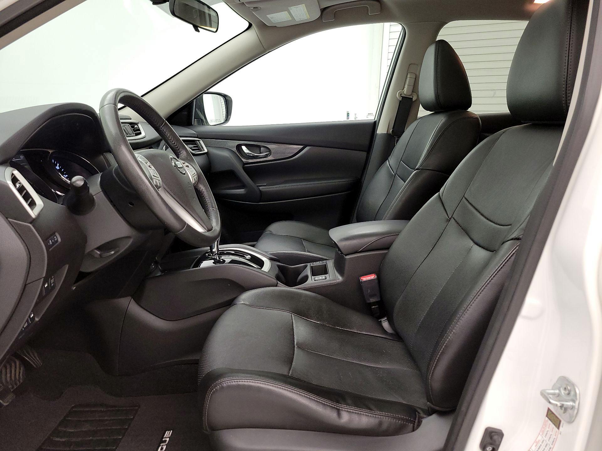 Thumbnail: 2016 Nissan Rogue - 11