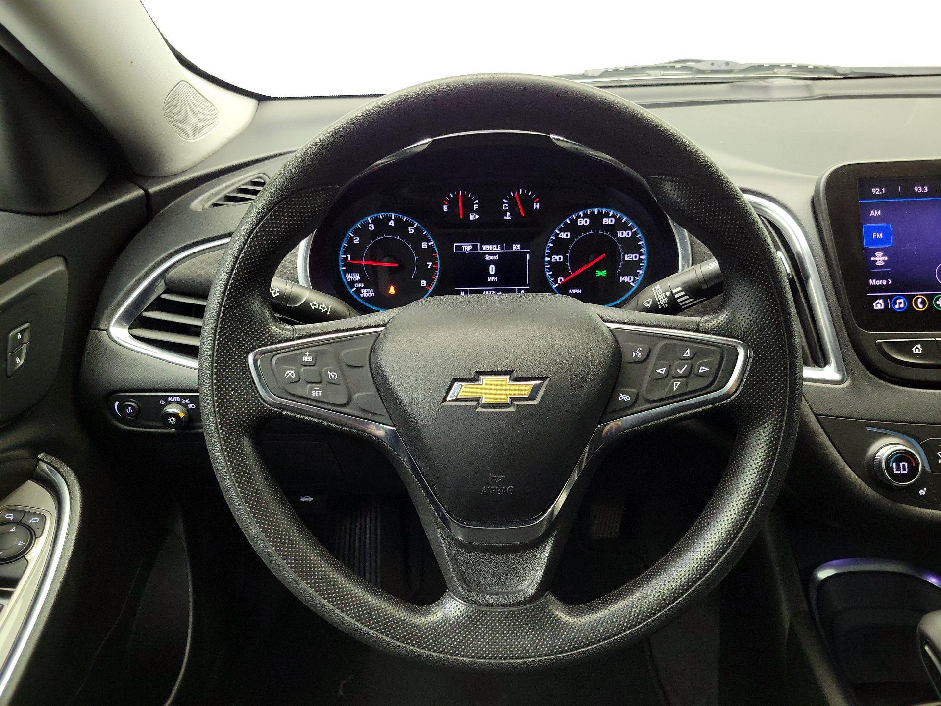 Thumbnail: 2021 Chevrolet Malibu - 10