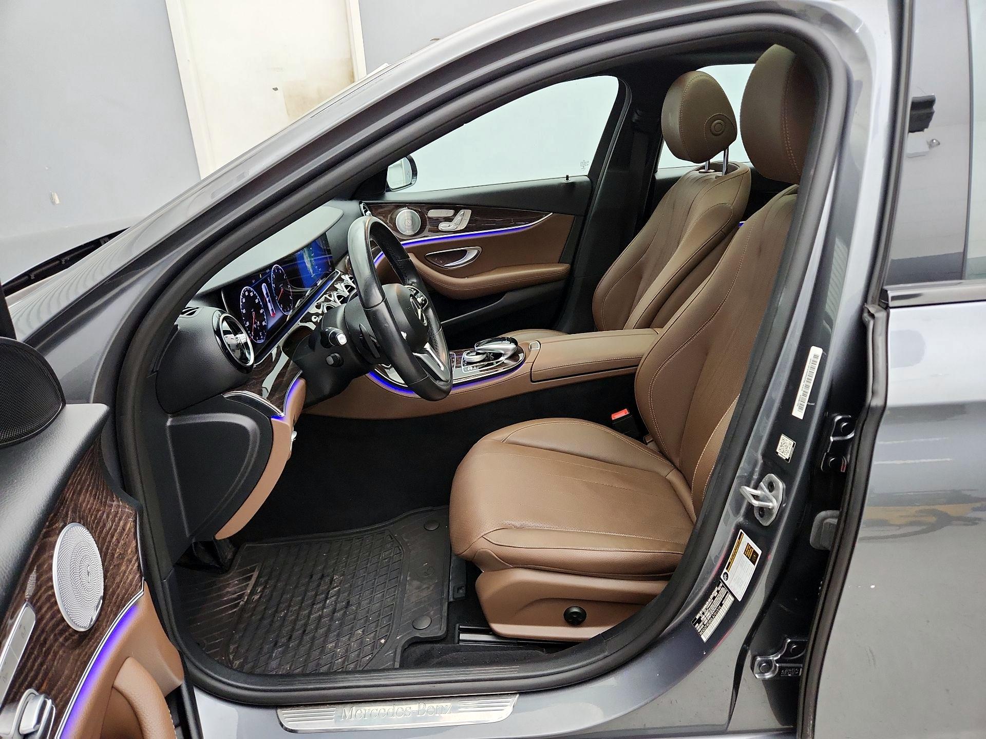 Thumbnail: 2020 Mercedes-Benz E-Class - 11