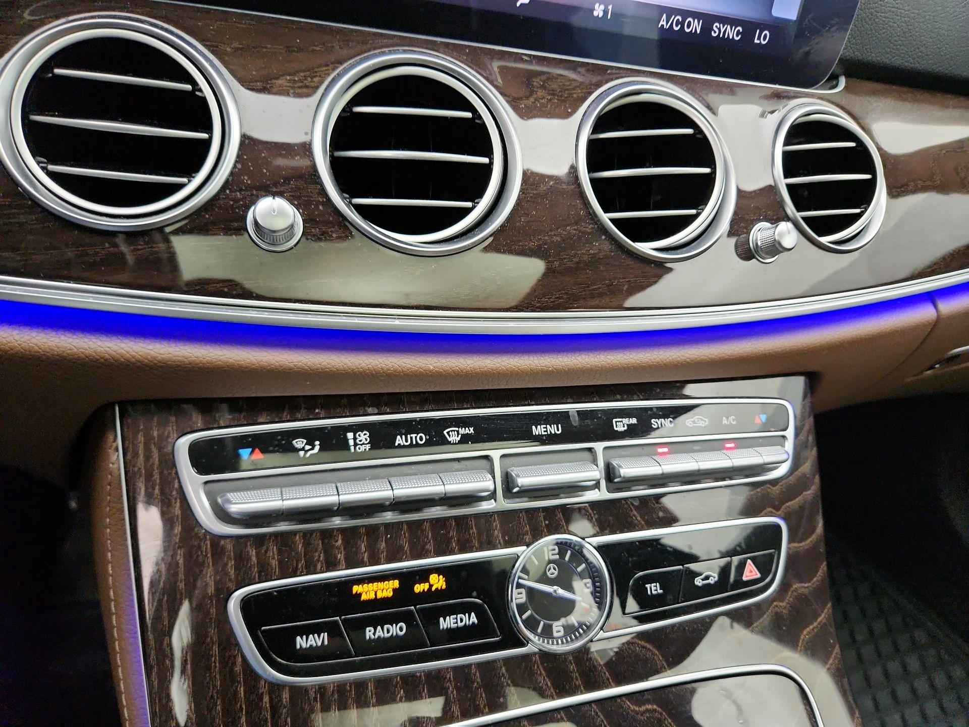Thumbnail: 2020 Mercedes-Benz E-Class - 17