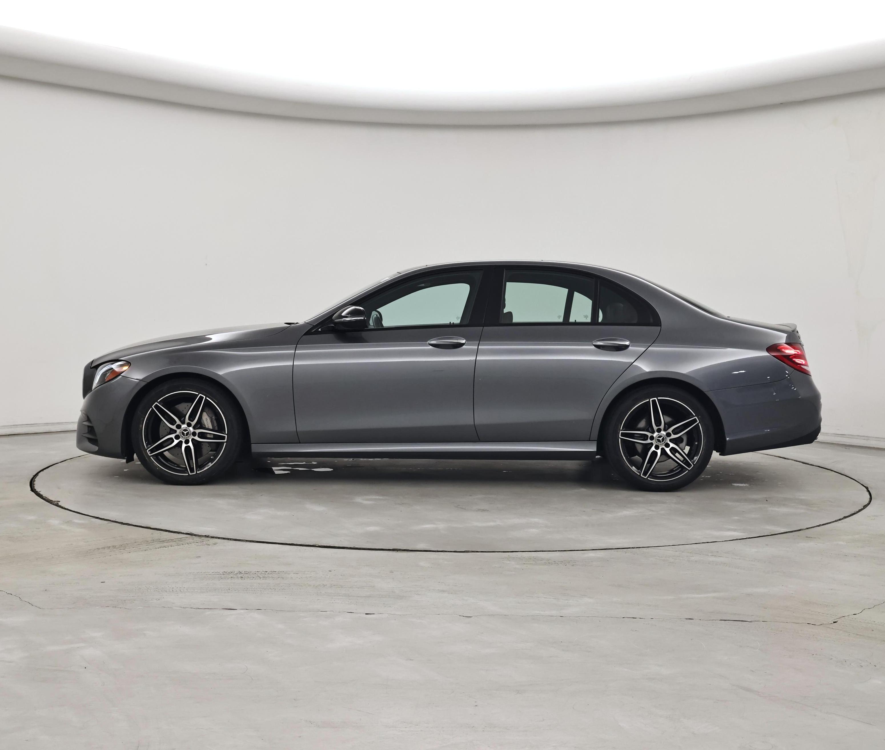 Thumbnail: 2020 Mercedes-Benz E-Class - 3