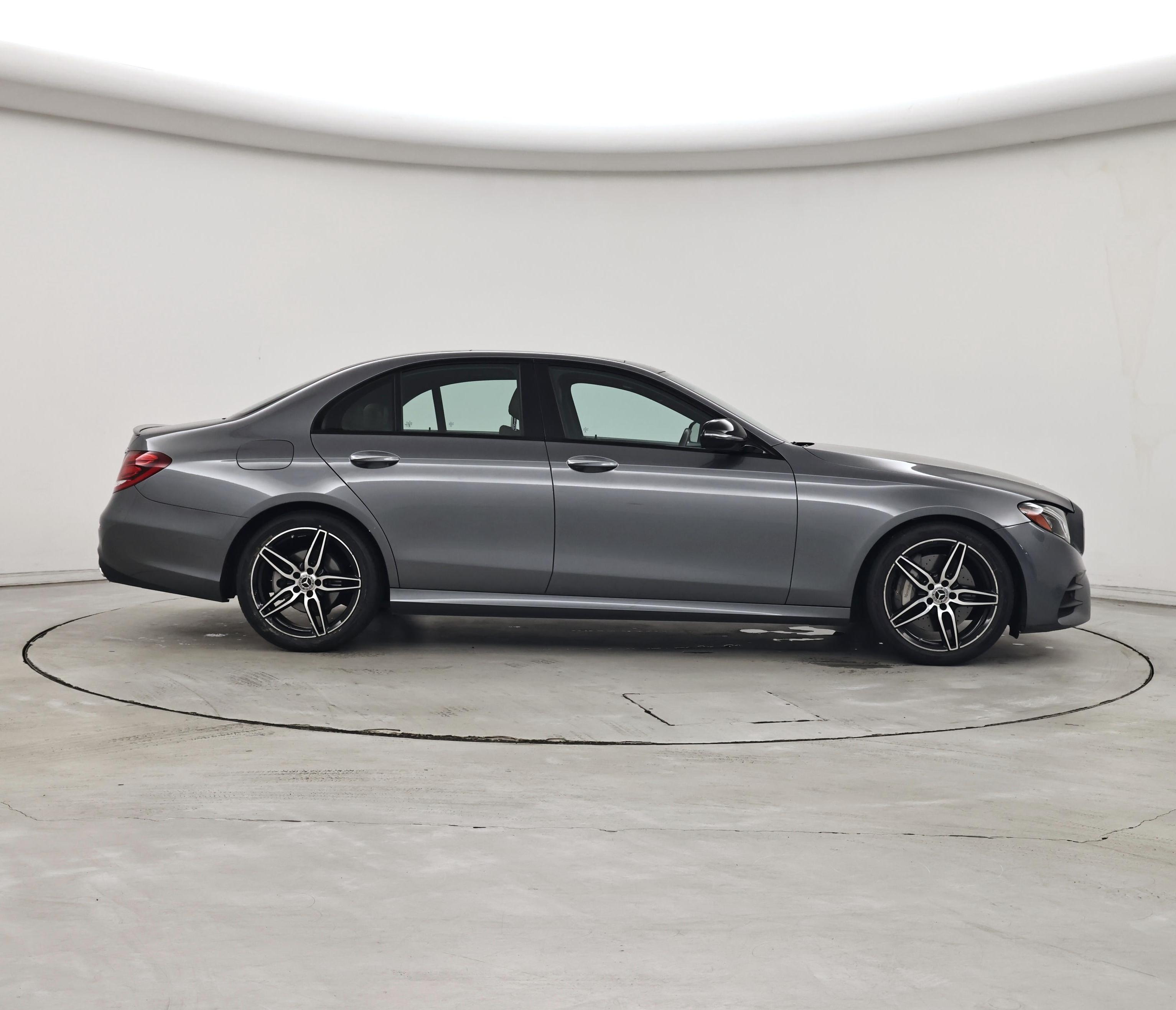 Thumbnail: 2020 Mercedes-Benz E-Class - 7