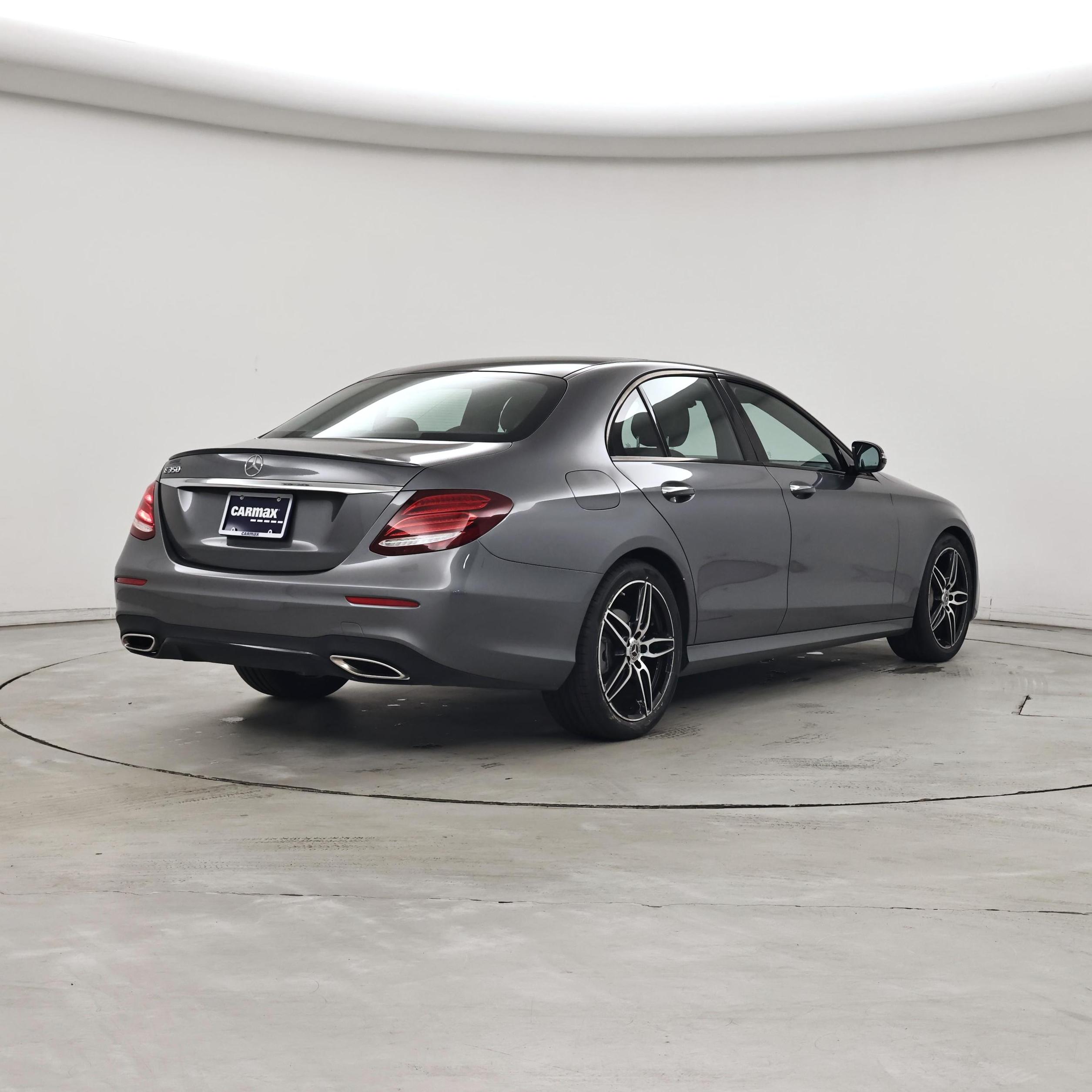 Thumbnail: 2020 Mercedes-Benz E-Class - 8