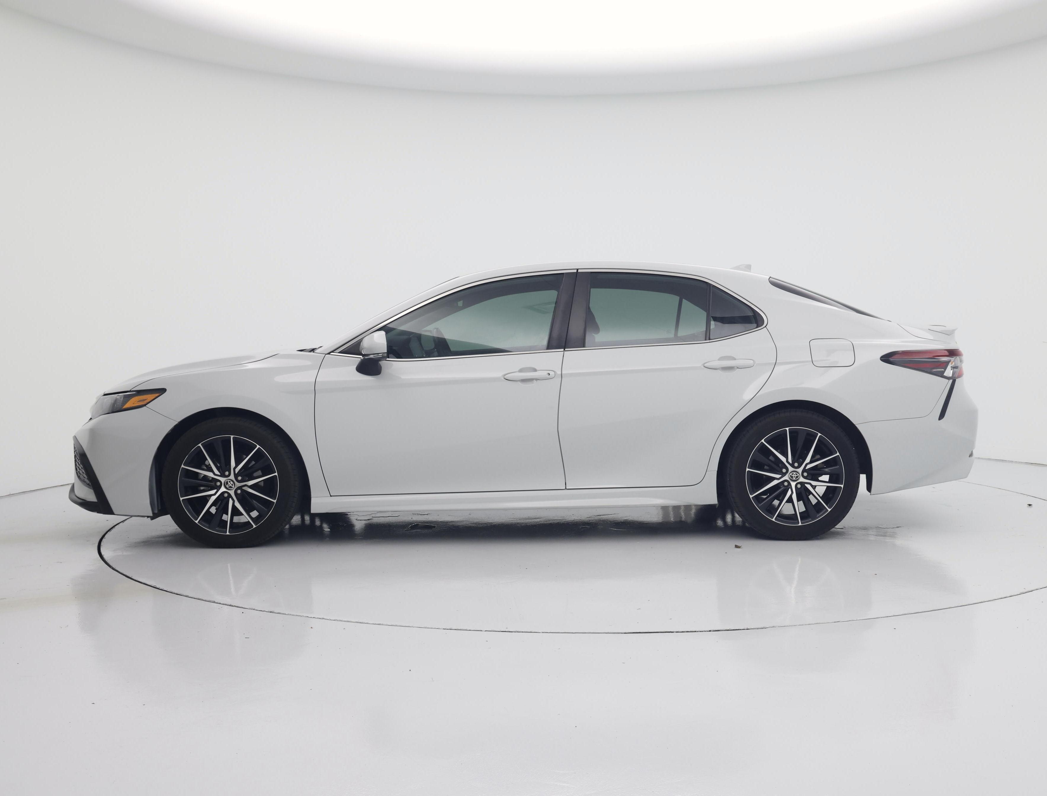 Thumbnail: 2023 Toyota Camry - 3
