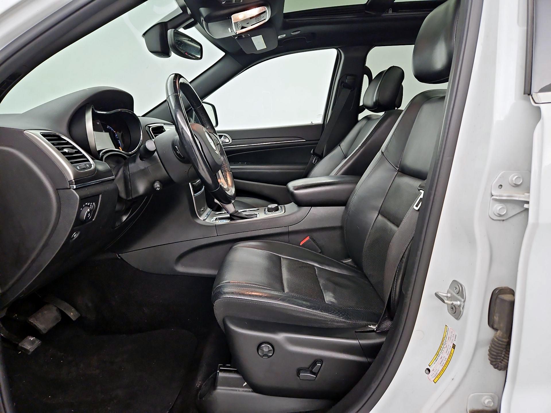Thumbnail: 2019 Jeep Grand Cherokee - 11