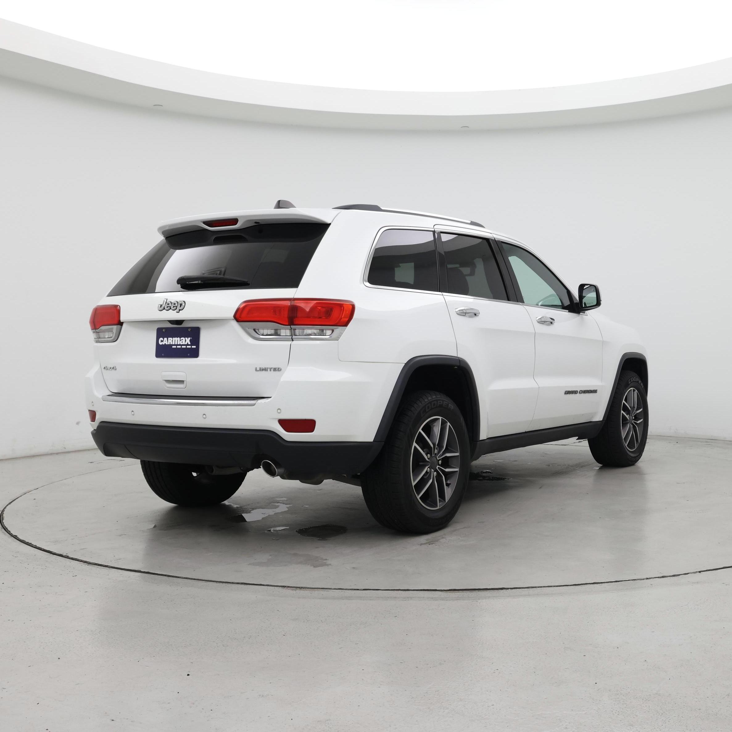 Thumbnail: 2019 Jeep Grand Cherokee - 8