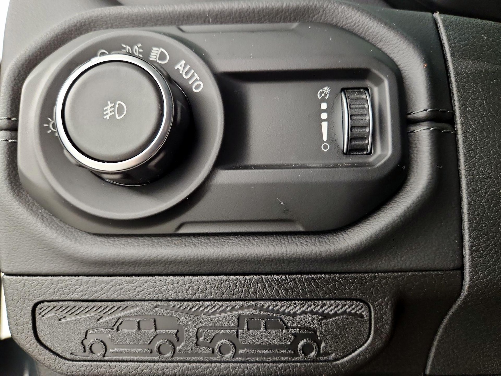 2026 Jeep Wrangler 4-Door Sahara - Photo 14