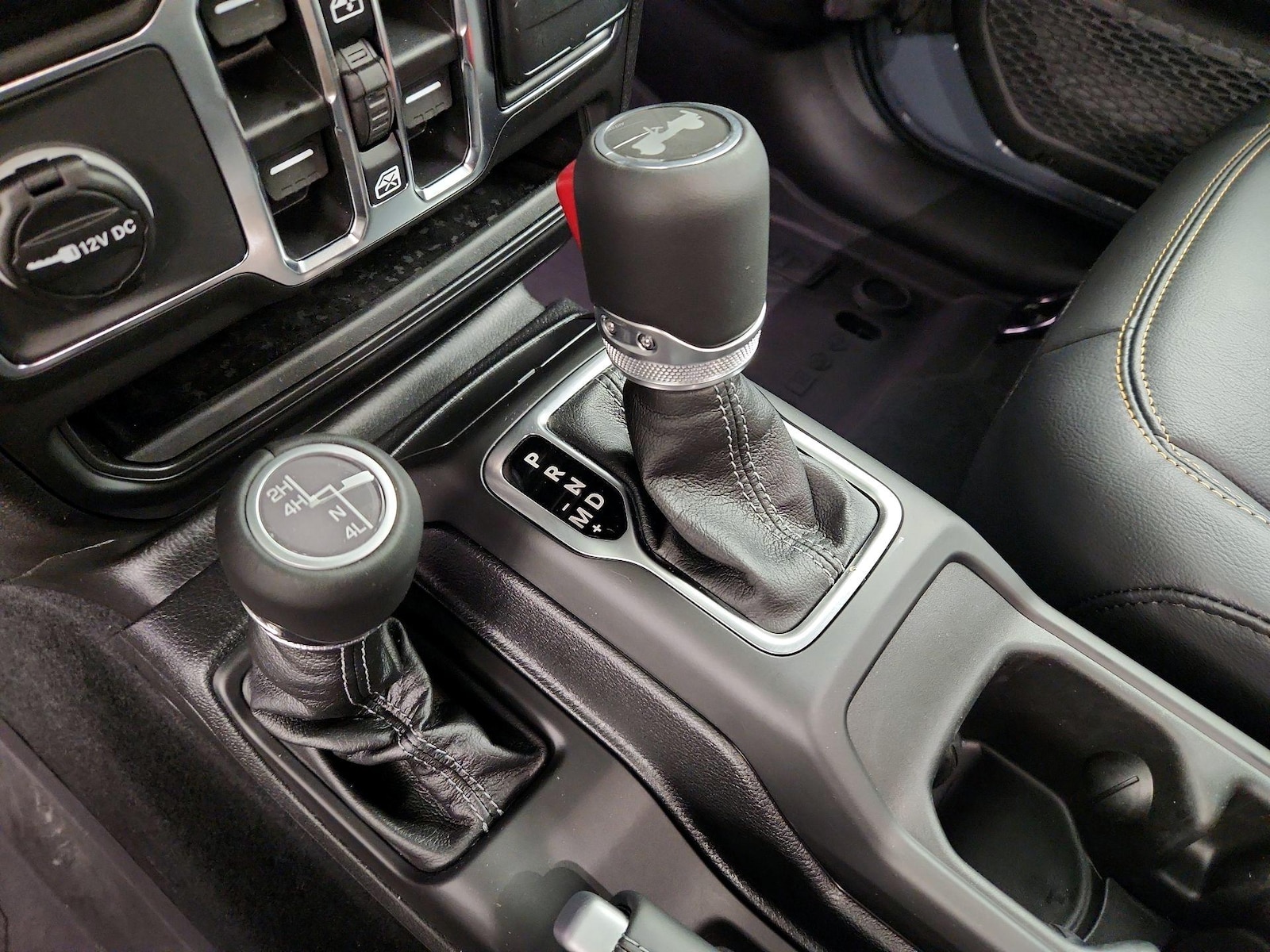 2026 Jeep Wrangler 4-Door Sahara - Photo 19