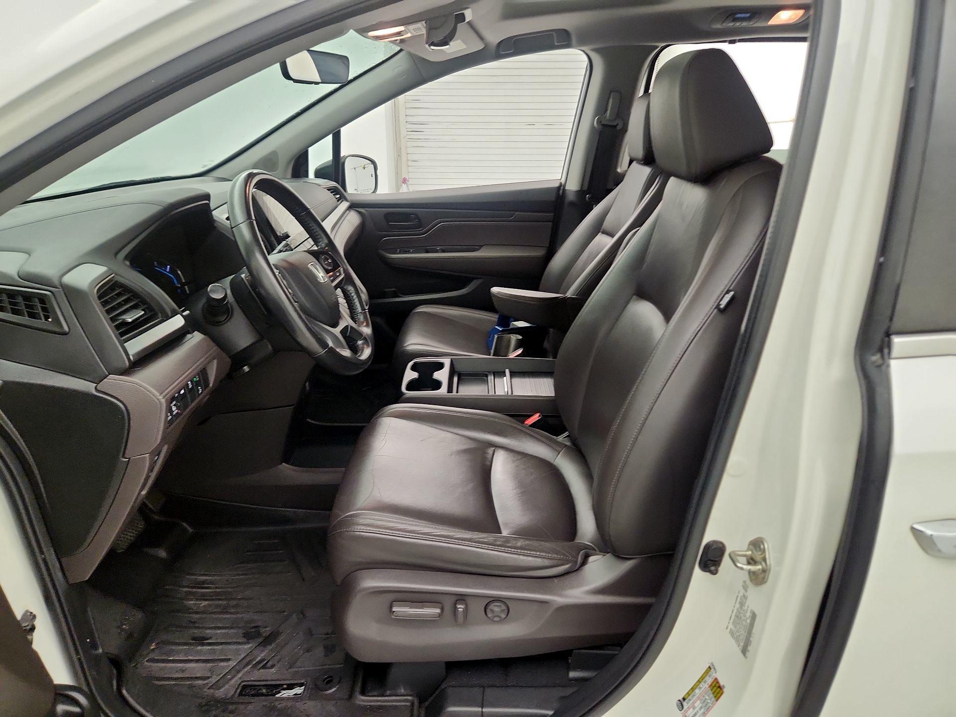 Thumbnail: 2019 Honda Odyssey - 11