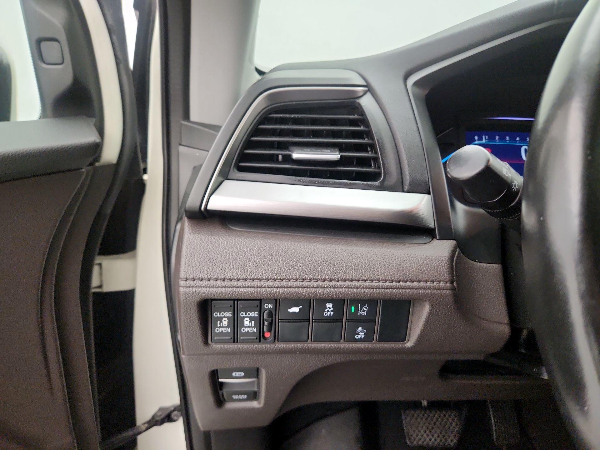 Thumbnail: 2019 Honda Odyssey - 13