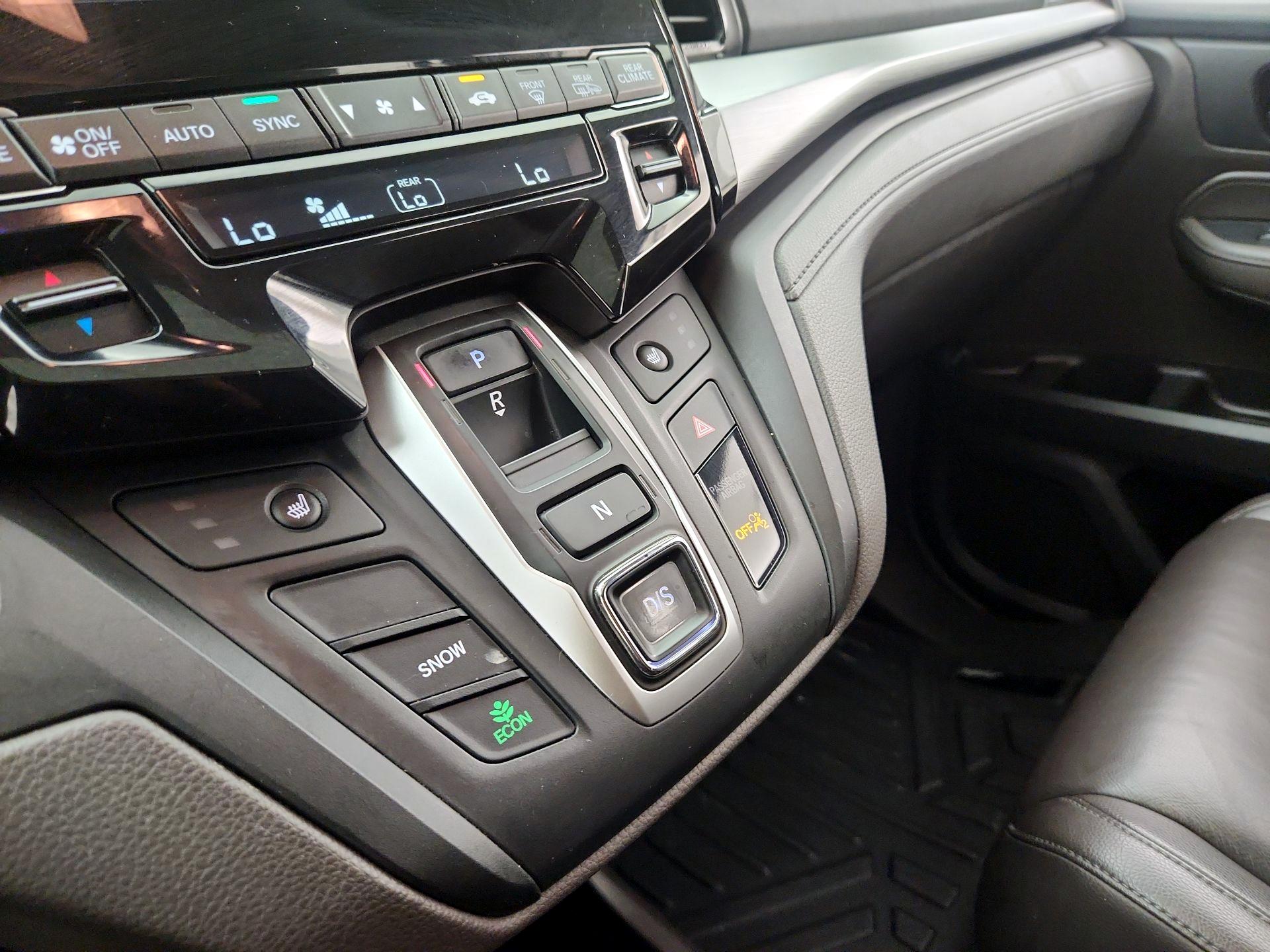 Thumbnail: 2019 Honda Odyssey - 17