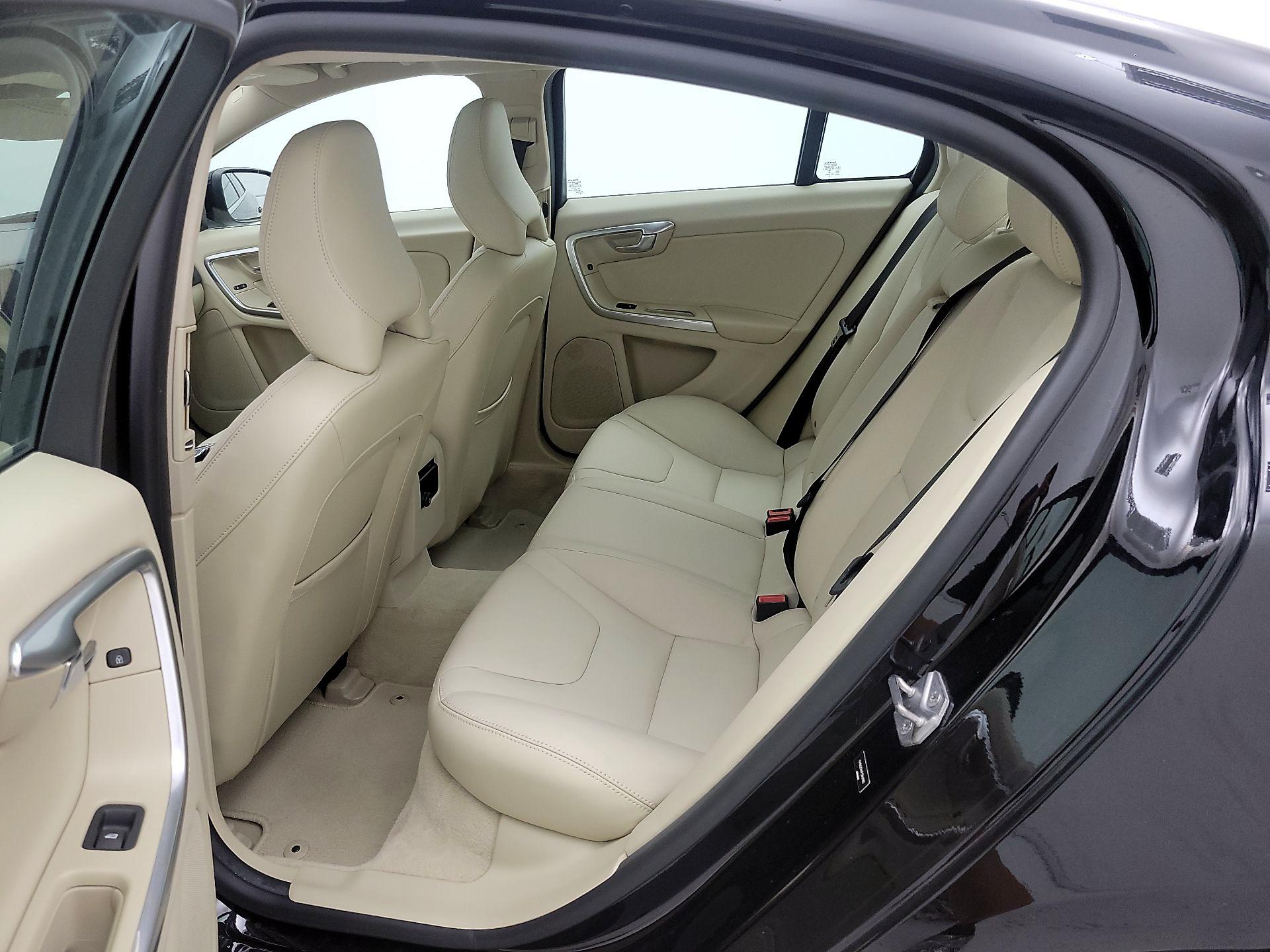 Thumbnail: 2015 Volvo S60 - 19