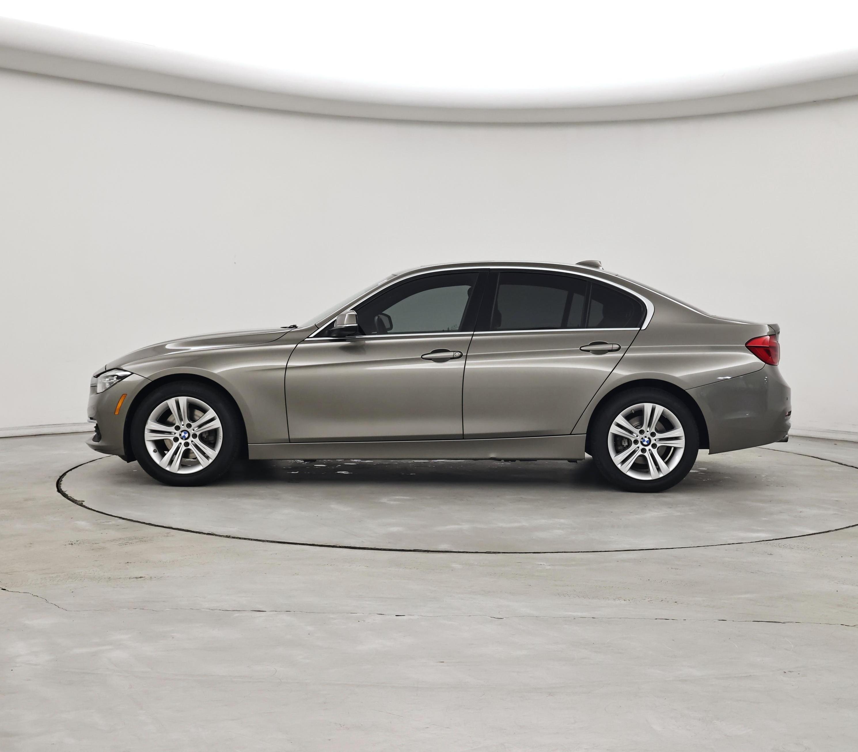 Thumbnail: 2016 BMW 3 Series - 3