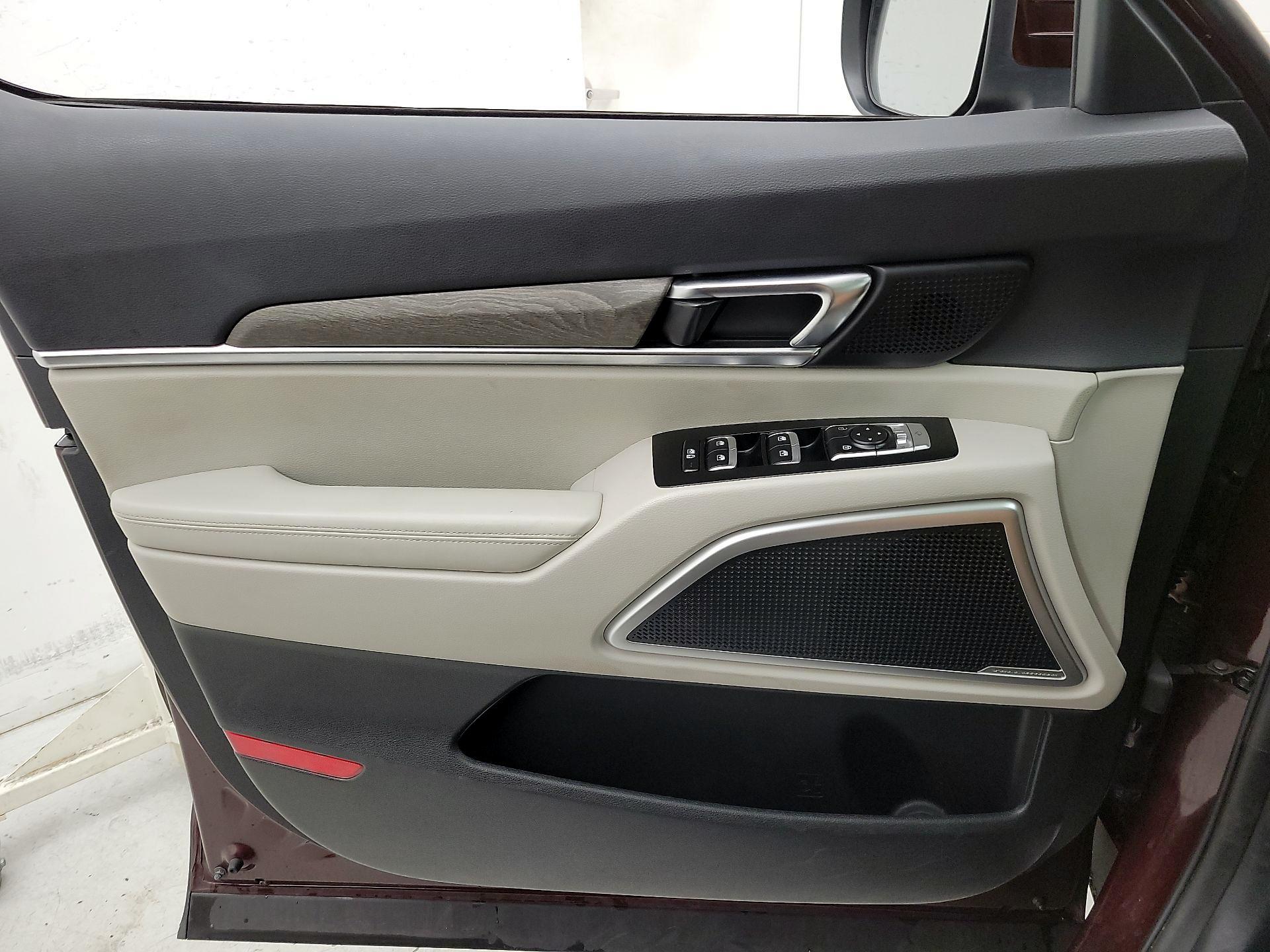 Thumbnail: 2021 Kia Telluride - 12