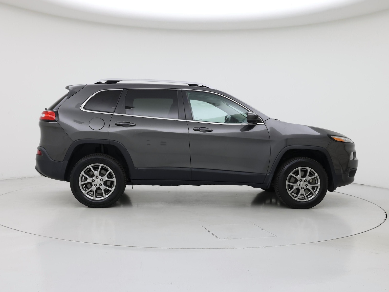 2018 Jeep Cherokee Latitude Plus - Photo 8