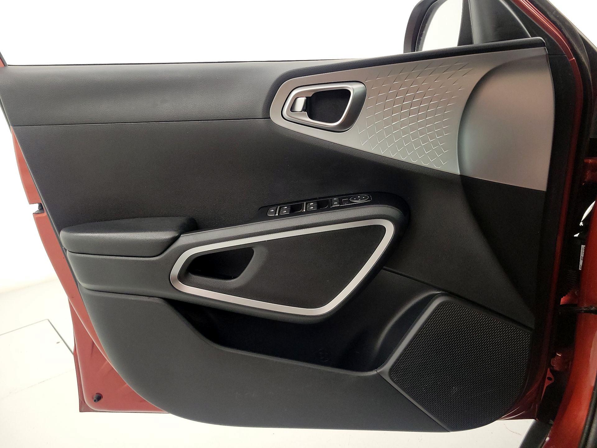 Thumbnail: 2021 Kia Soul - 12