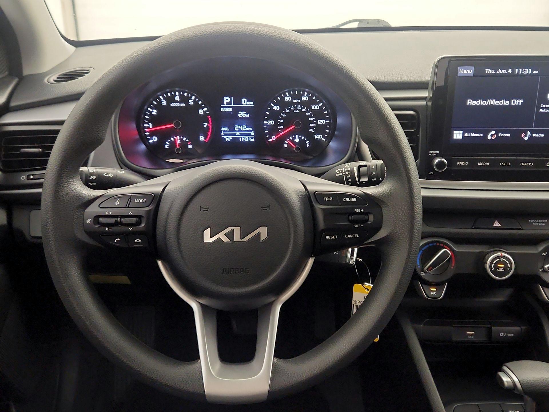 Thumbnail: 2023 Kia Rio - 10