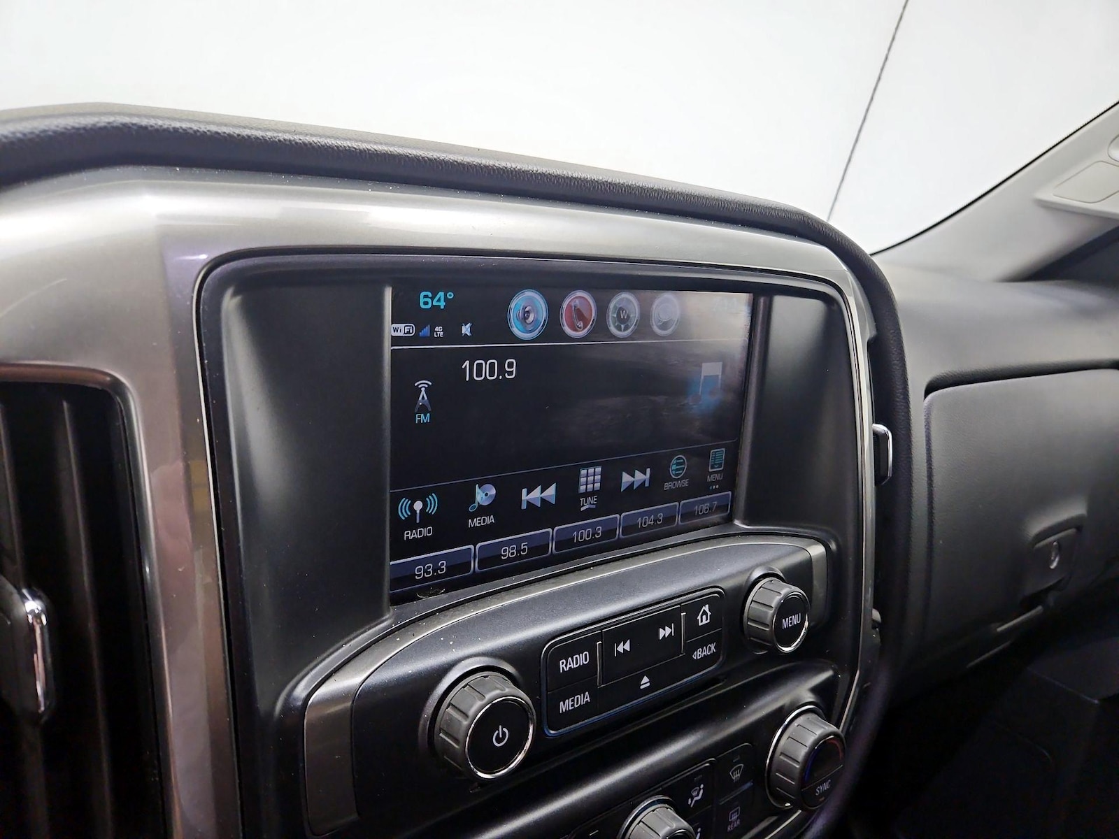 2018 Chevrolet Silverado 1500 LT - Photo 16