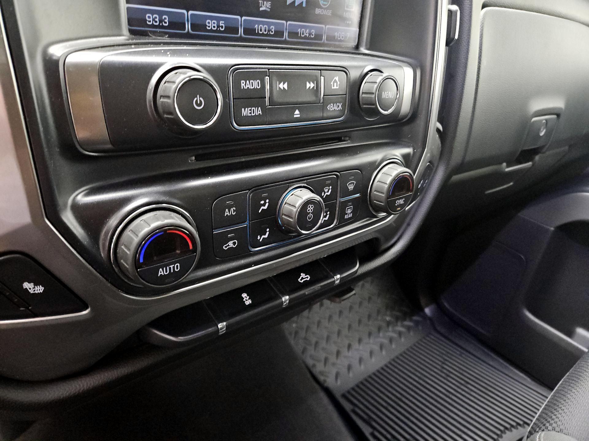 Thumbnail: 2018 Chevrolet Silverado 1500 - 16