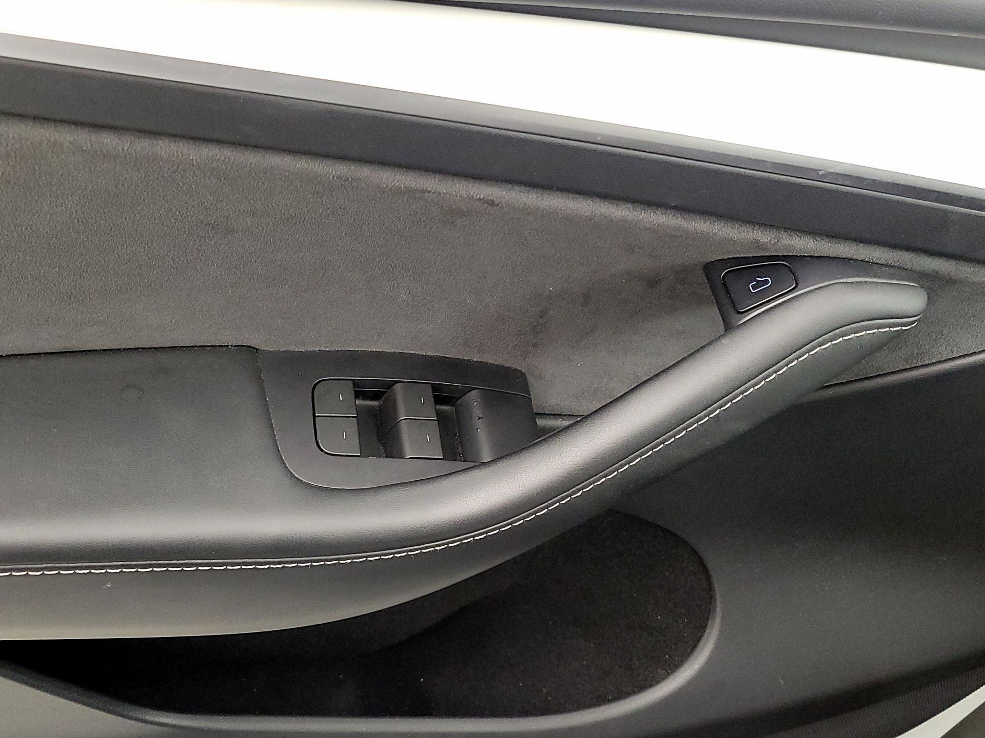 Thumbnail: 2023 Tesla Model Y - 12