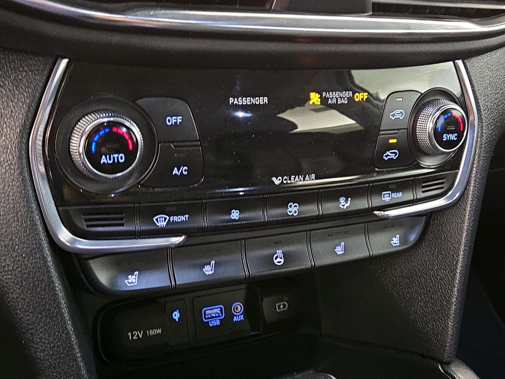 Thumbnail: 2020 Hyundai Santa Fe - 17