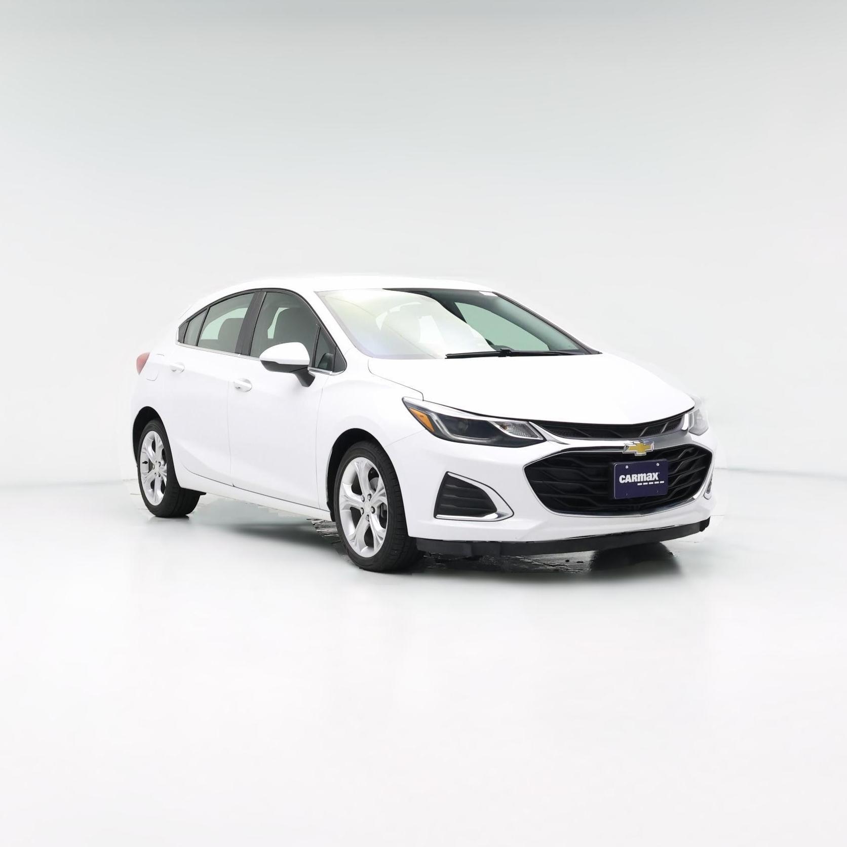 Thumbnail: 2019 Chevrolet Cruze - 1