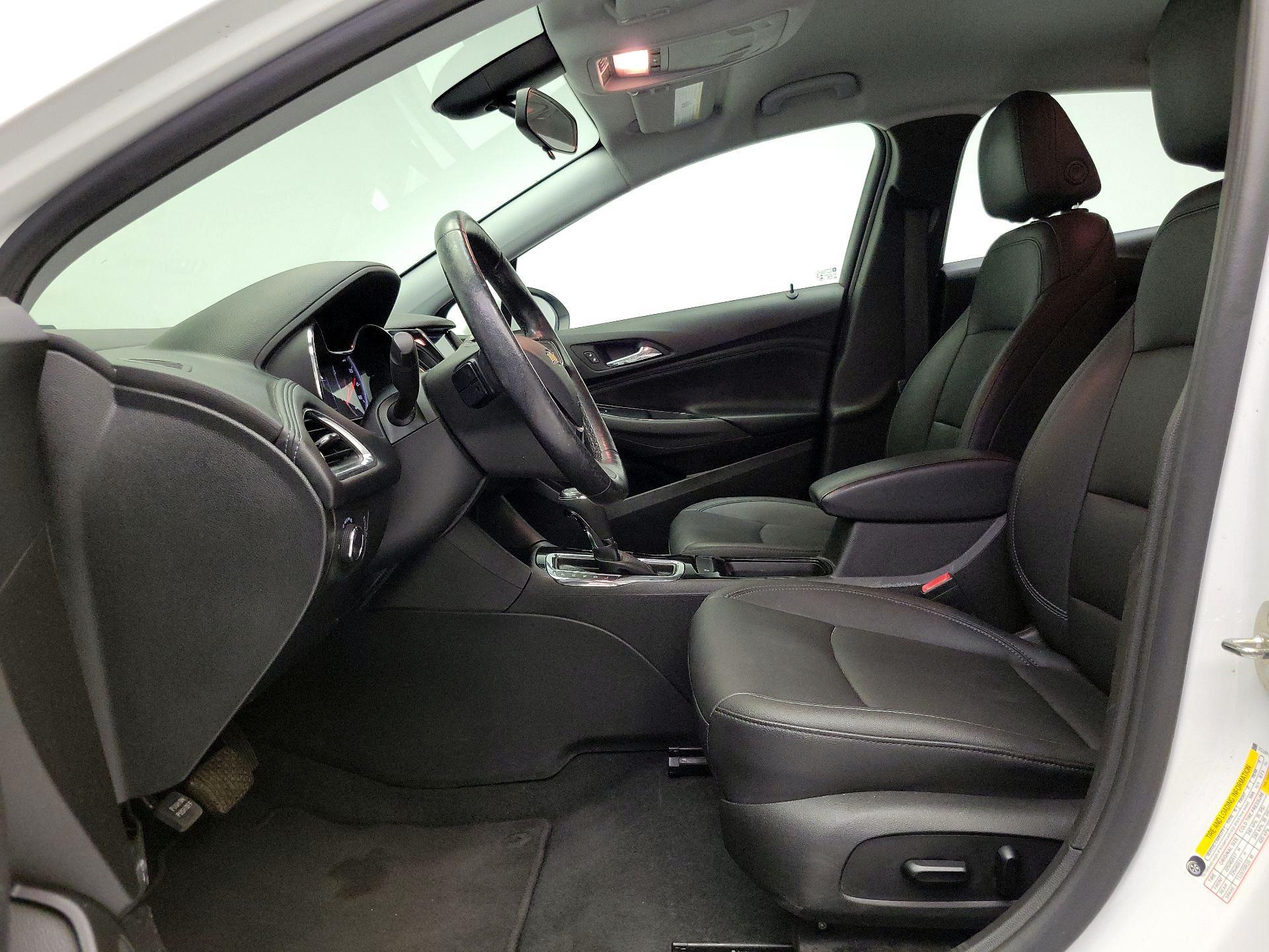 Thumbnail: 2019 Chevrolet Cruze - 11