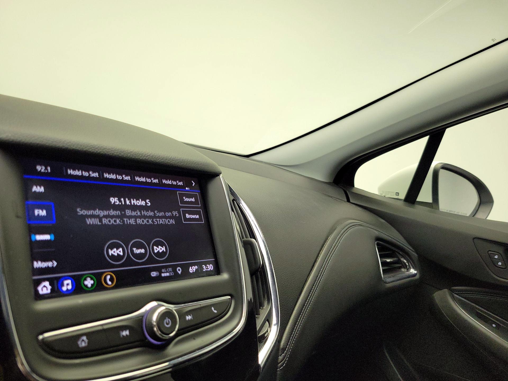 Thumbnail: 2019 Chevrolet Cruze - 15