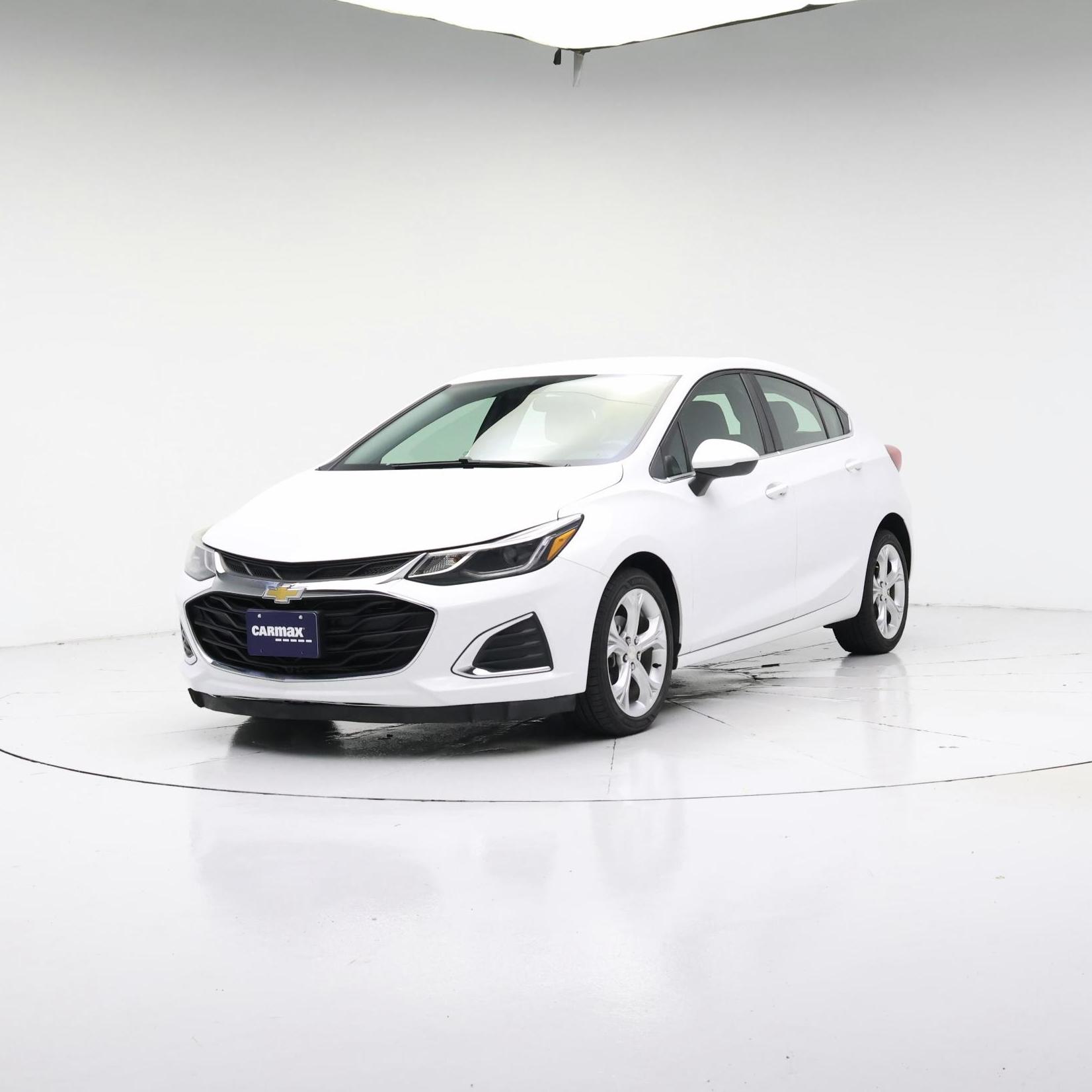Thumbnail: 2019 Chevrolet Cruze - 4