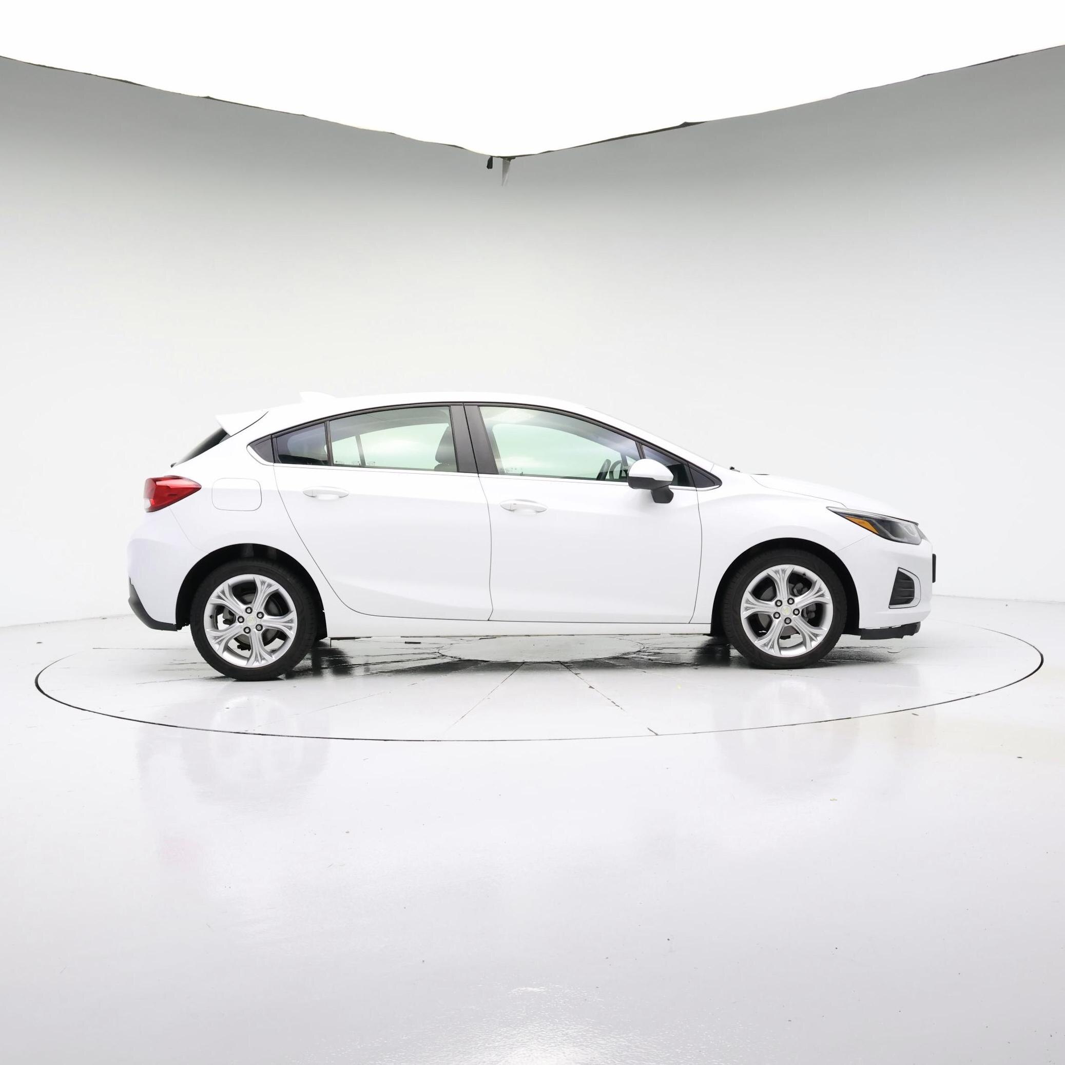 Thumbnail: 2019 Chevrolet Cruze - 7