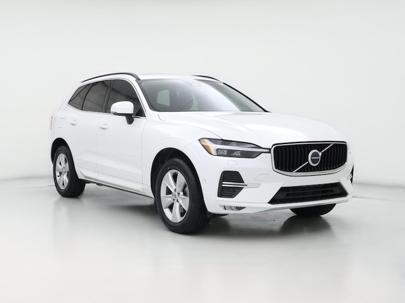 2022 Volvo XC60 B5 Momentum