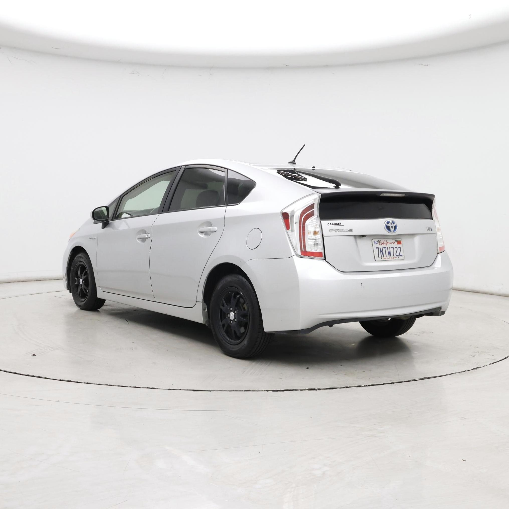 Thumbnail: 2015 Toyota Prius - 2