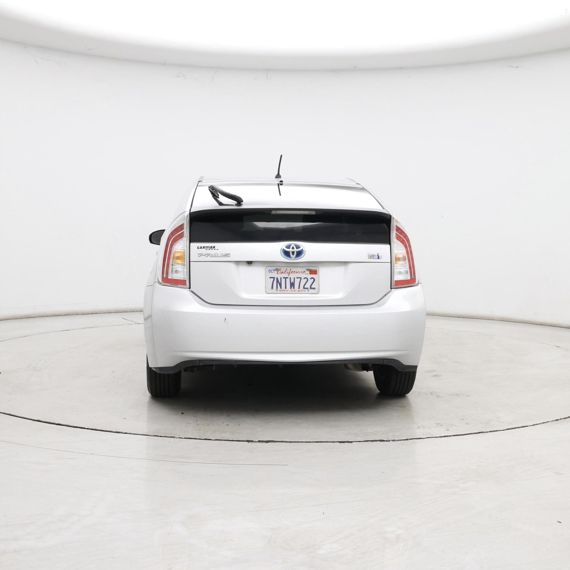 Thumbnail: 2015 Toyota Prius - 6