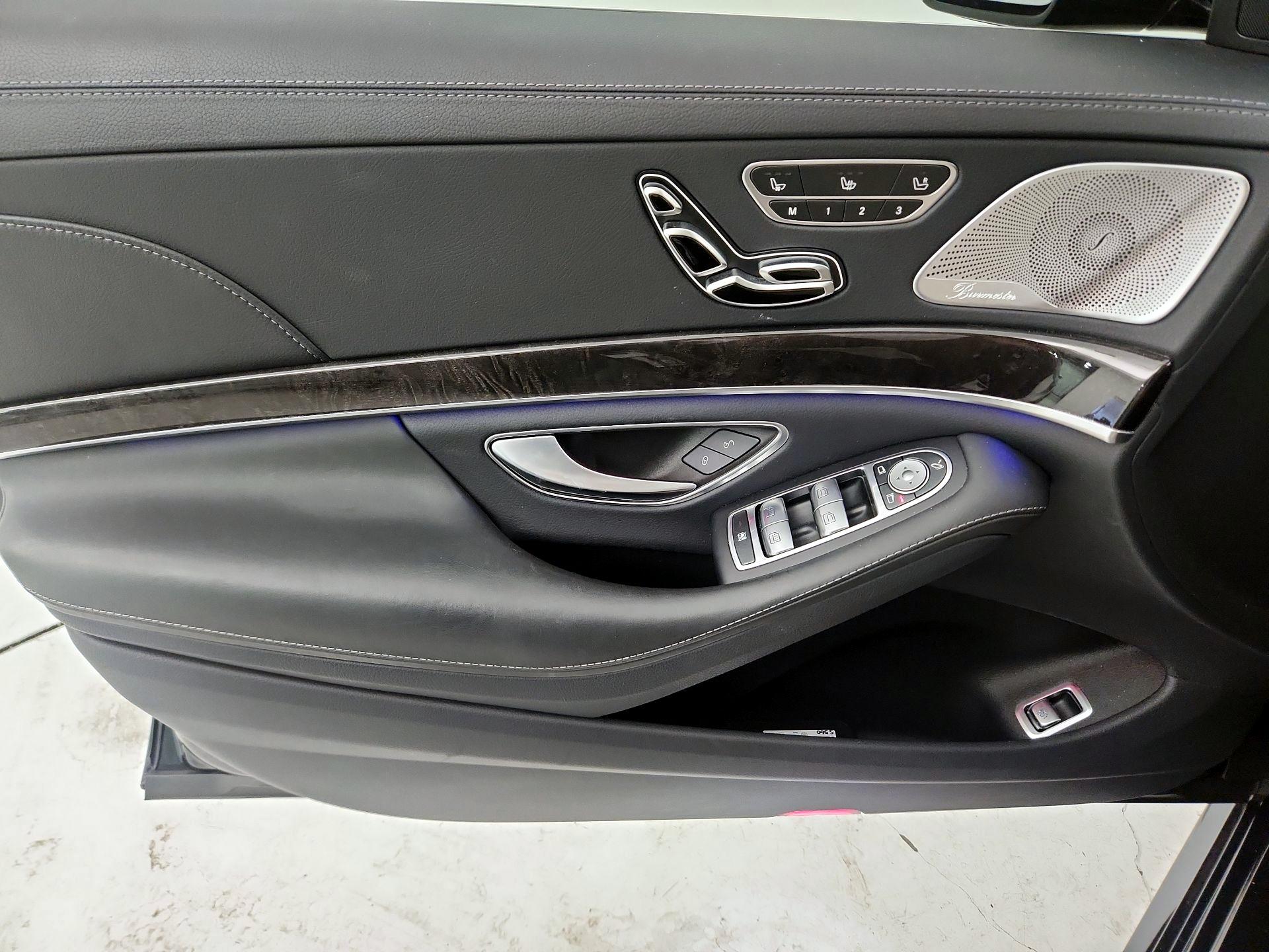 Thumbnail: 2020 Mercedes-Benz S-Class - 12