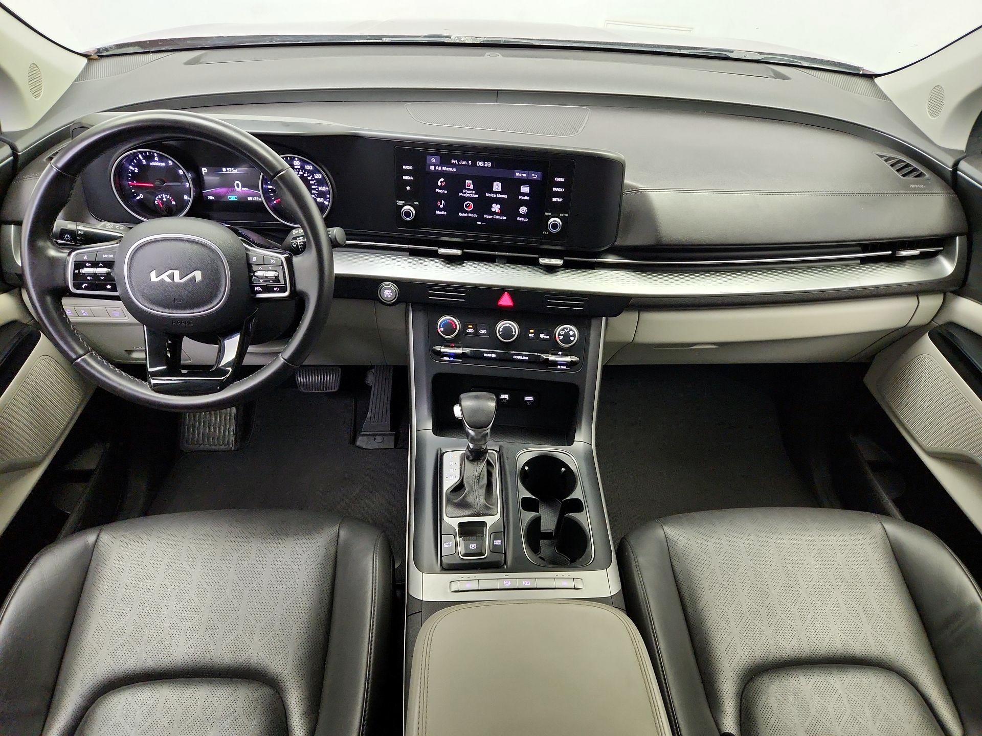Thumbnail: 2023 Kia Carnival - 9