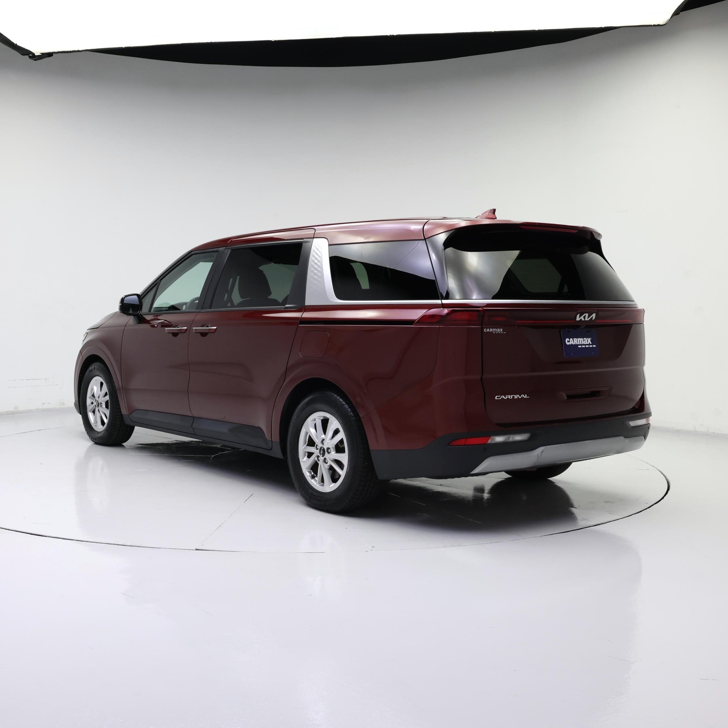 Thumbnail: 2023 Kia Carnival - 2